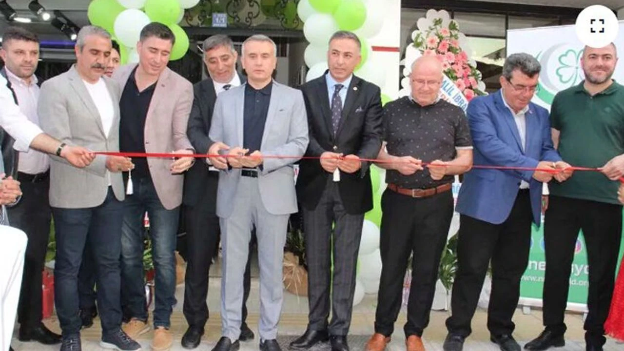 Nefes Yardımlaşma ve Dayanışma Derneği’ne görkemli açılış